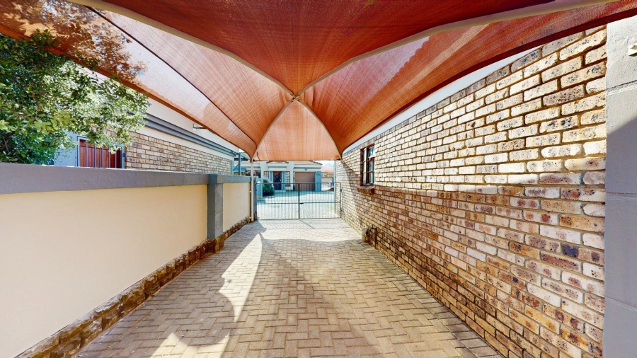 3 Bedroom Property for Sale in Grimbeeck Park North West